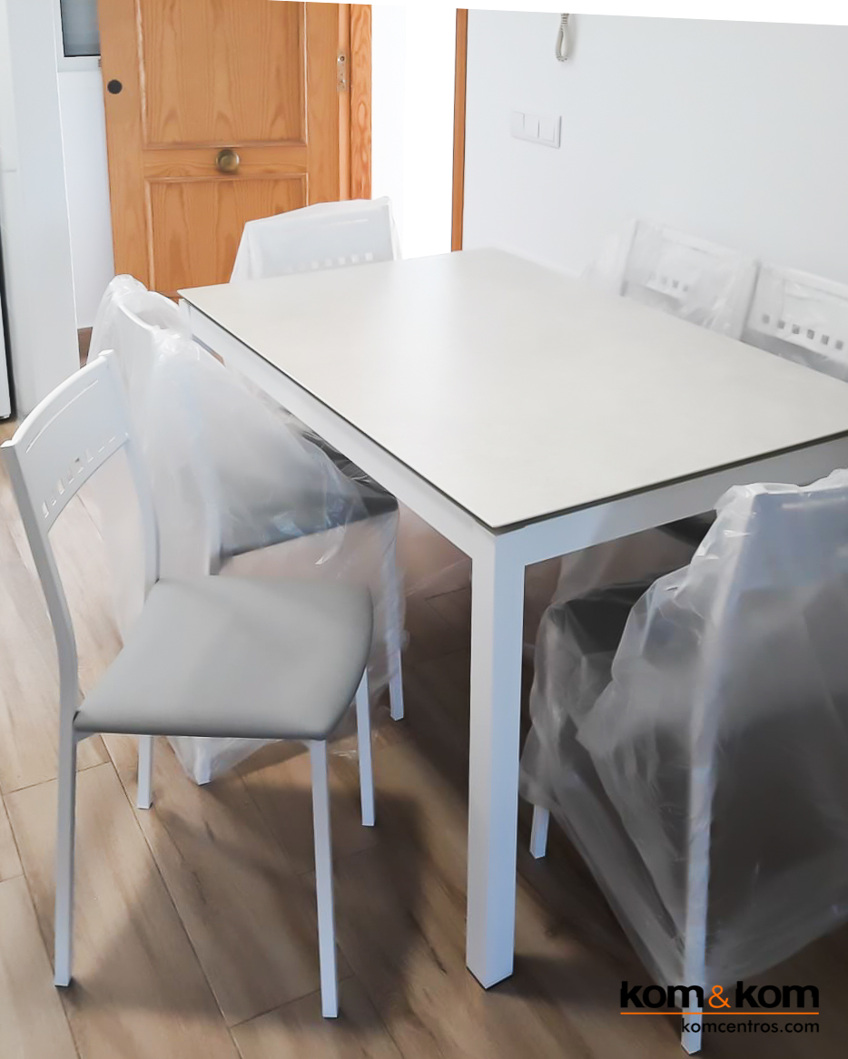 Cocina total White en piso de Benidorm